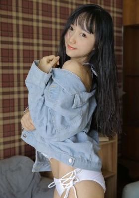 我和饥渴岳性在公交车上电影_720手机免费观看完整